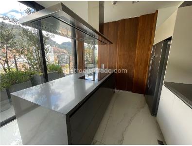 Apartamento de 3 alcobas en venta en Chico, Bogotá, 280 m² · foto 4 de 19