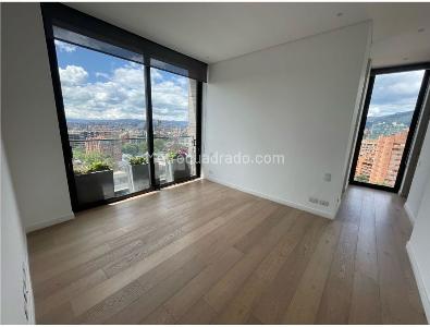 Apartamento de 3 alcobas en venta en Chico, Bogotá, 280 m² · foto 13 de 19