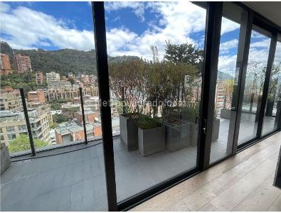 Apartamento de 3 alcobas en venta en Chico, Bogotá, 280 m² · foto 8 de 19
