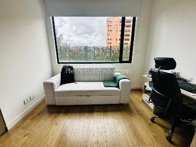 Apartamento de 3 alcobas en arriendo en El Refugio, Bogotá, 126 m² · foto 17 de 20
