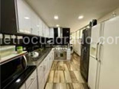 Apartamento en venta en Santa Barbara, Bogotá · foto 2 de 11