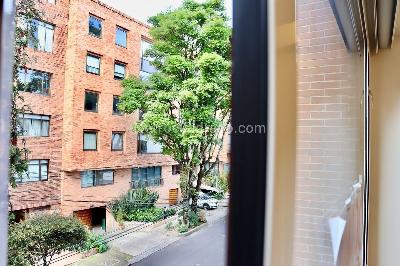 Apartamento de 2 alcobas en arriendo en Los Rosales, Bogotá, 81 m² · foto 10 de 11