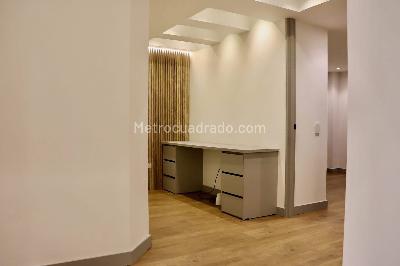 Apartamento de 2 alcobas en arriendo en Los Rosales, Bogotá, 81 m² · foto 4 de 11