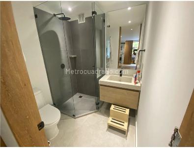 Apartamento de 2 alcobas en venta en Los Rosales, Bogotá, 175 m² · foto 3 de 18