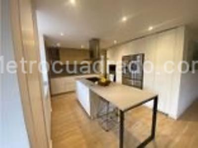 Apartamento de 2 alcobas en venta en Los Rosales, Bogotá, 175 m² · foto 13 de 17