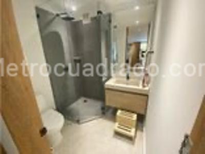 Apartamento de 2 alcobas en venta en Los Rosales, Bogotá, 175 m² · foto 16 de 17