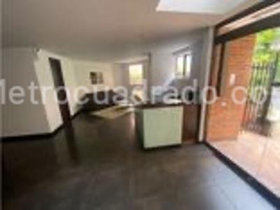 Apartamento de 2 alcobas en venta en Los Rosales, Bogotá, 175 m² · foto 17 de 17