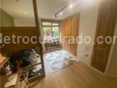 Apartamento de 2 alcobas en venta en Los Rosales, Bogotá, 175 m² · foto 11 de 17