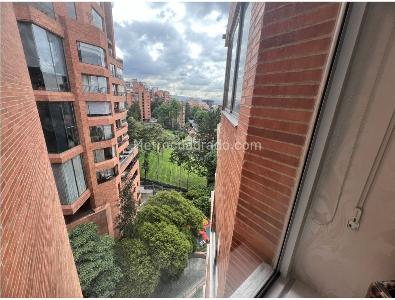 Apartamento en venta en Las Rosales, Bogotá · foto 12 de 17