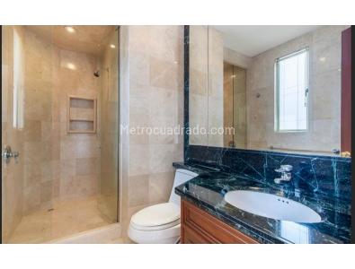Apartamento en venta en Chico Norte, Bogotá · foto 2 de 12