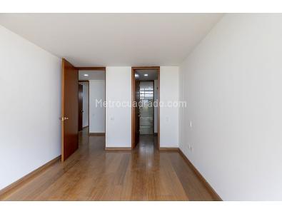 Apartamento en venta en Gratamira, Bogotá · foto 8 de 18
