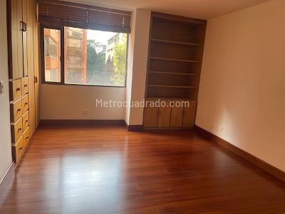 Apartamento de 3 alcobas en venta en La Cabrera, Bogotá, 290 m² · foto 15 de 17