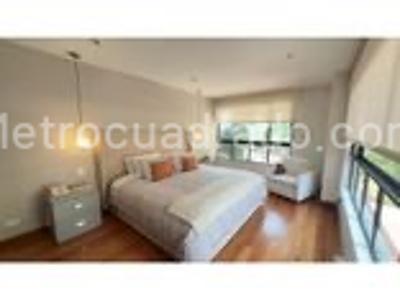 Apartamento de 4 alcobas en venta en Santa Barbara Alta, Bogotá, 298 m² · foto 17 de 20