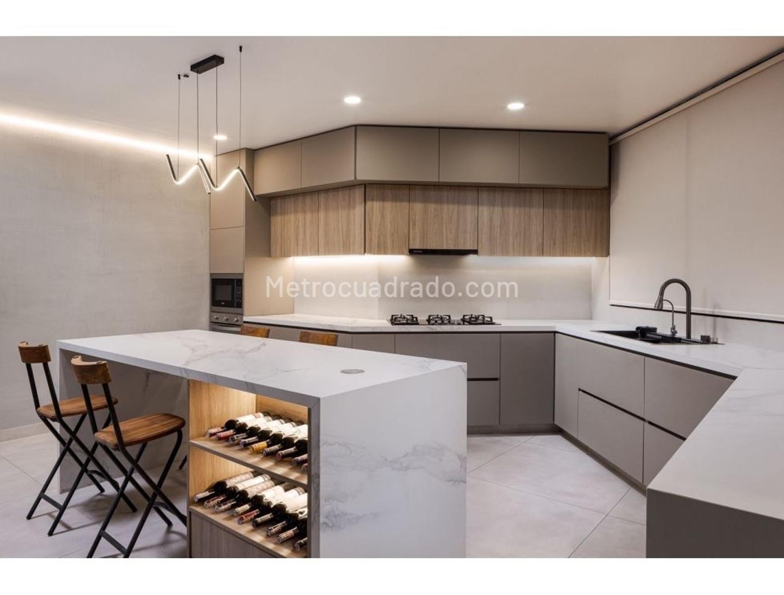 Apartamento de 4 habitaciones en venta en Santa Barbara Alta, Bogotá — imagen 1 de 20