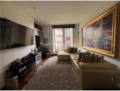 Apartamento de 3 alcobas en venta en Los Rosales, Bogotá, 284 m² · foto 3 de 17