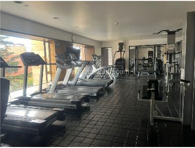 Apartamento de 3 alcobas en venta en Los Rosales, Bogotá, 284 m² · foto 17 de 17