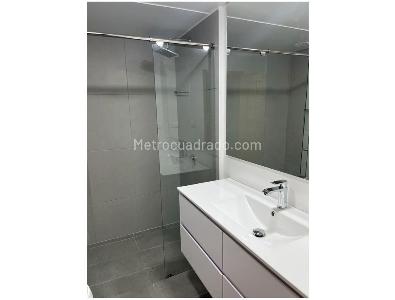 Apartamento en venta en Las Rosales, Bogotá · foto 11 de 13