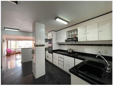 Apartamento de 3 alcobas en venta en San Patricio, Bogotá, 172 m² · foto 11 de 16