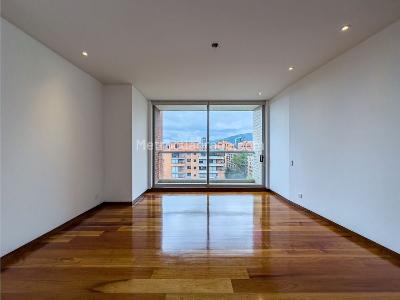 Apartamento de 5 alcobas en venta en La Cabrera, Bogotá, 546 m² · foto 17 de 20