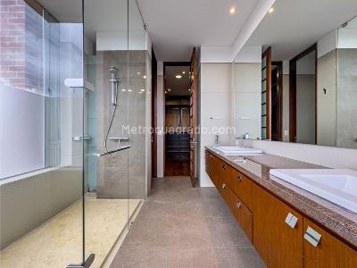 Apartamento de 5 alcobas en venta en La Cabrera, Bogotá, 546 m² · foto 18 de 20