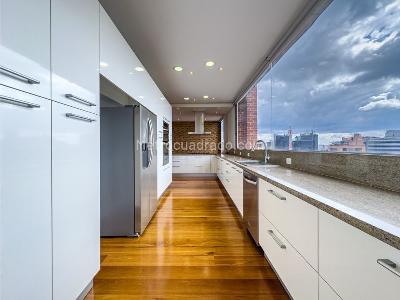 Apartamento de 5 alcobas en venta en La Cabrera, Bogotá, 546 m² · foto 2 de 20