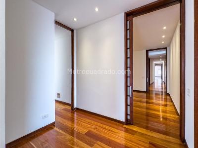 Apartamento de 5 alcobas en venta en La Cabrera, Bogotá, 546 m² · foto 11 de 20