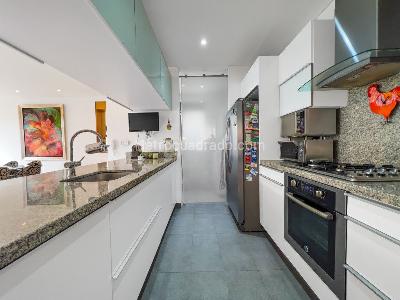 Apartamento de 2 alcobas en venta en Chico Norte, Bogotá, 120 m² · foto 16 de 18