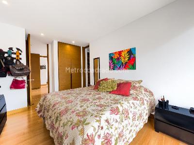 Apartamento de 2 alcobas en venta en Chico Norte, Bogotá, 120 m² · foto 11 de 18