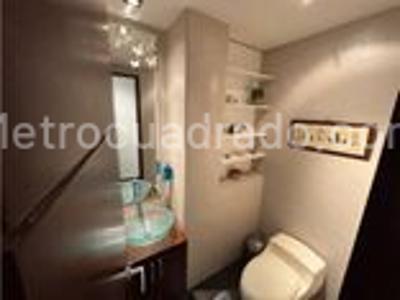 Apartamento de 3 alcobas en venta en Chico San Patricio, Bogotá, 167 m² · foto 15 de 18