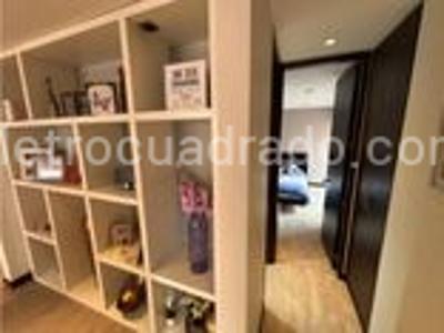 Apartamento de 3 alcobas en venta en Chico San Patricio, Bogotá, 167 m² · foto 9 de 18