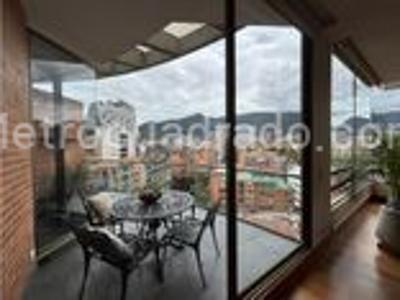 Apartamento de 2 alcobas en arriendo en Parque Del Virrey, Bogotá, 250 m² · foto 11 de 16
