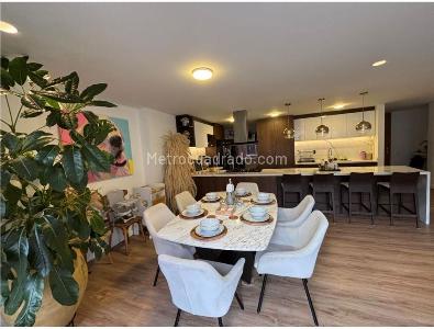 Apartamento de 3 alcobas en venta en Chico Norte Ii, Bogotá, 176 m² · foto 2 de 6