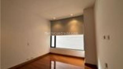 Apartamento de 2 alcobas en venta en Chico Norte, Bogotá, 123 m² · foto 4 de 9