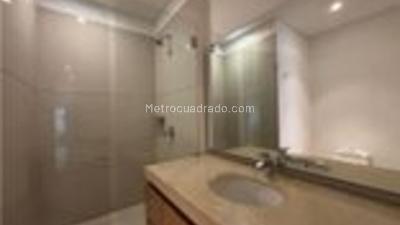 Apartamento de 2 alcobas en venta en Chico Norte, Bogotá, 123 m² · foto 9 de 9