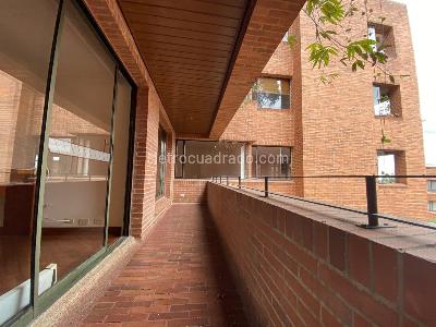 Apartamento en venta en Los Rosales, Bogotá · foto 9 de 11