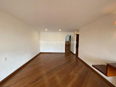 Apartamento en venta en Los Rosales, Bogotá · foto 2 de 11