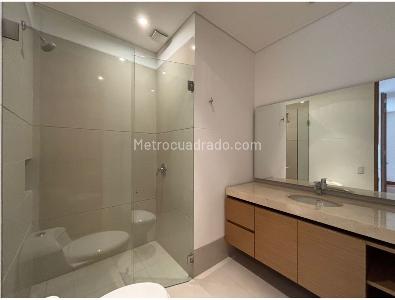 Apartamento de 2 alcobas en venta en Chico, Bogotá, 123 m² · foto 6 de 7