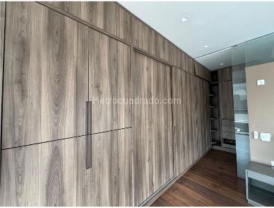 Apartamento de 2 alcobas en arriendo en Parque Del Virrey, Bogotá, 128 m² · foto 2 de 11