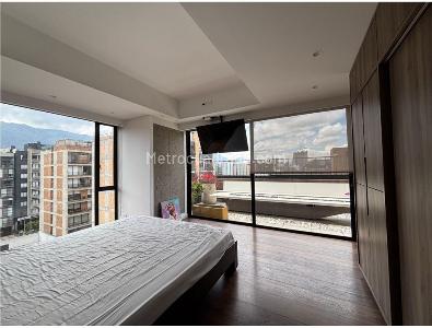 Apartamento de 2 alcobas en arriendo en Parque Del Virrey, Bogotá, 128 m² · foto 4 de 11
