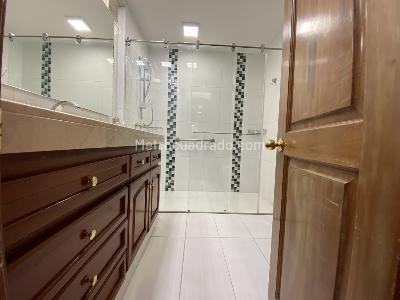Apartamento en venta en Los Rosales, Bogotá · foto 12 de 18