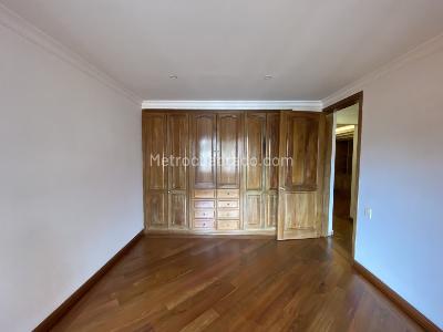 Apartamento en venta en Los Rosales, Bogotá · foto 15 de 18