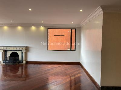 Apartamento en venta en Los Rosales, Bogotá · foto 4 de 18