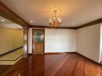 Apartamento en venta en Los Rosales, Bogotá · foto 5 de 18