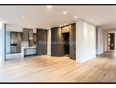 Apartamento de 4 alcobas en venta en Los Rosales, Bogotá, 383 m² · foto 2 de 6