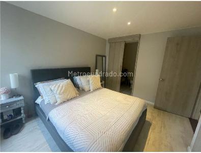 Apartamento de 2 alcobas en venta en Chico Santa Barbara, Bogotá, 100 m² · foto 10 de 13