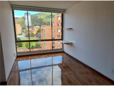 Apartamento de 4 alcobas en venta en Rincon Del Chico, Bogotá, 200 m² · foto 2 de 12