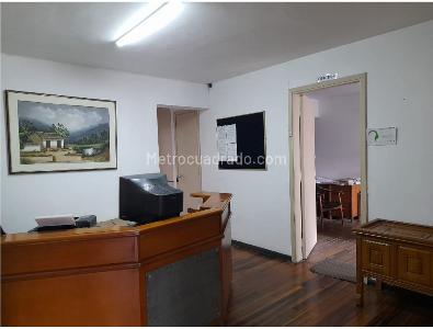 Casa de 5 alcobas en venta en Quinta Camacho, Bogotá, 600 m² · foto 4 de 11