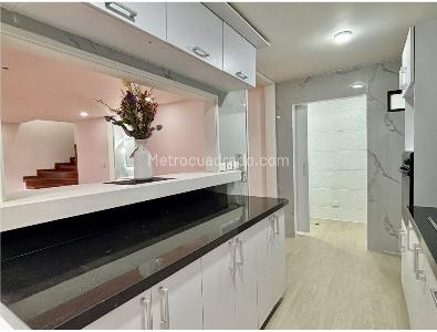 Apartamento en venta en Santa Barbara Occidental, Bogotá · foto 13 de 15