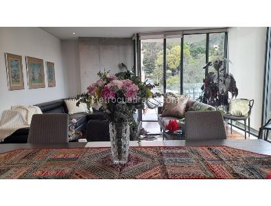 Apartamento de 2 alcobas en venta en Los Rosales, Bogotá, 102 m² · foto 1 de 20