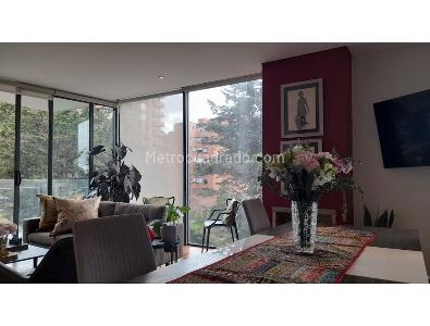 Apartamento de 2 alcobas en venta en Los Rosales, Bogotá, 102 m² · foto 2 de 20